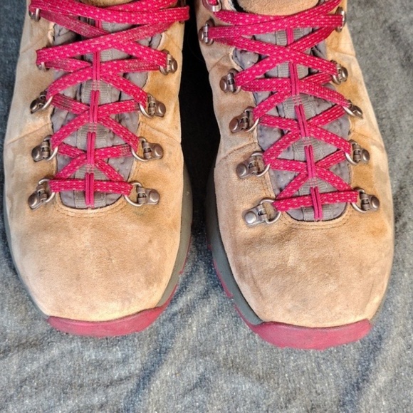 Danner Hiking Boots Mens Size 9.5 Brown Red Mountain 600 4.5\
